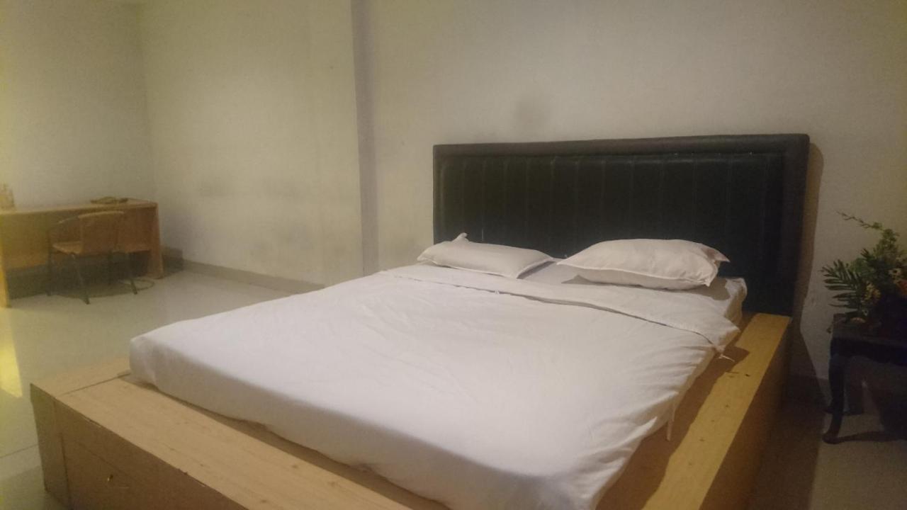 Sz Nine One Hotel Medan Exterior foto